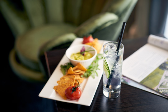 Food & Drinks