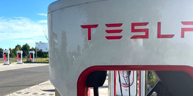 Tesla E-Ladestationen